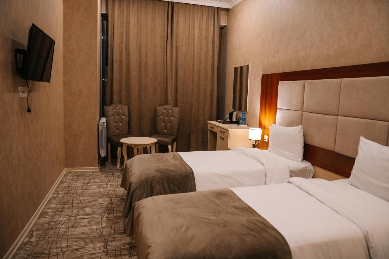 The Clocktower Hotel Baku Eksteriør bilde